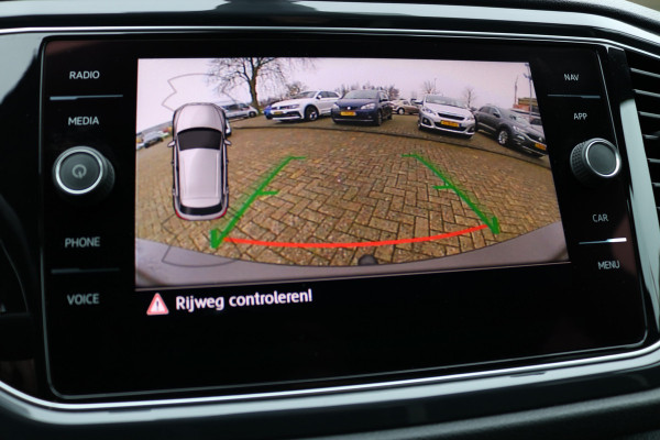 Volkswagen T-Roc 1.5 TSI Sport Autom Xenon Virtual cockpit Navi Camera T-haak Bj:2020