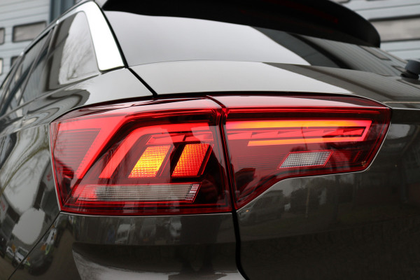 Volkswagen T-Roc 1.5 TSI Sport Autom Xenon Virtual cockpit Navi Camera T-haak Bj:2020