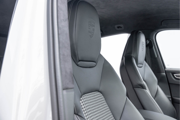 Porsche Cayenne Coupé 4.0 Turbo S E-Hybrid Keramisch Akrapovic PPF Innodrive Lightweight Pack