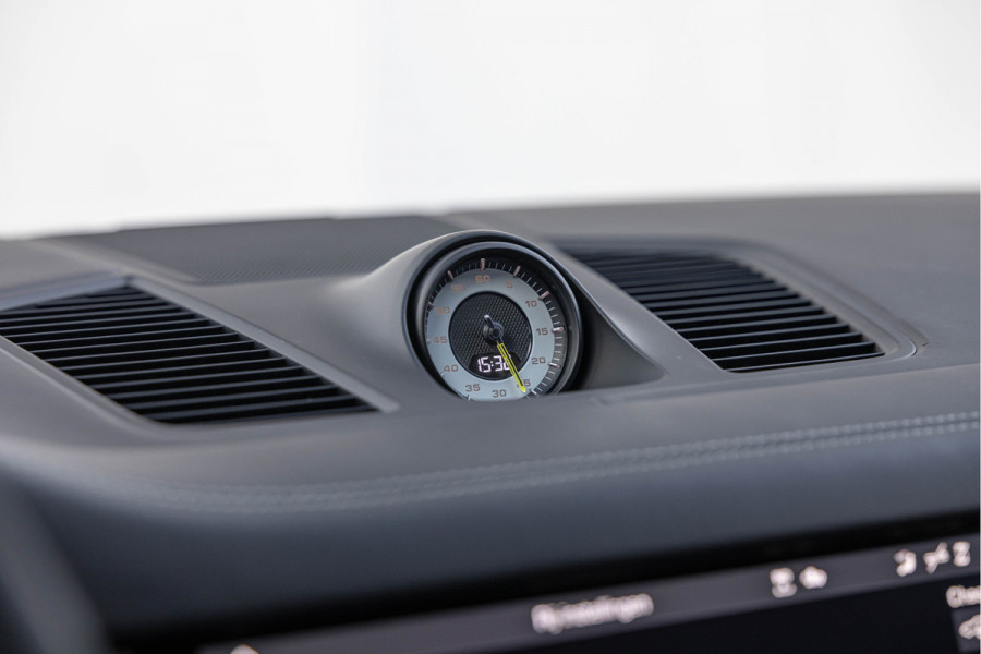 Porsche Cayenne Coupé 4.0 Turbo S E-Hybrid Keramisch Akrapovic PPF Innodrive Lightweight Pack