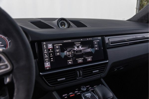 Porsche Cayenne Coupé 4.0 Turbo S E-Hybrid Keramisch Akrapovic PPF Innodrive Lightweight Pack