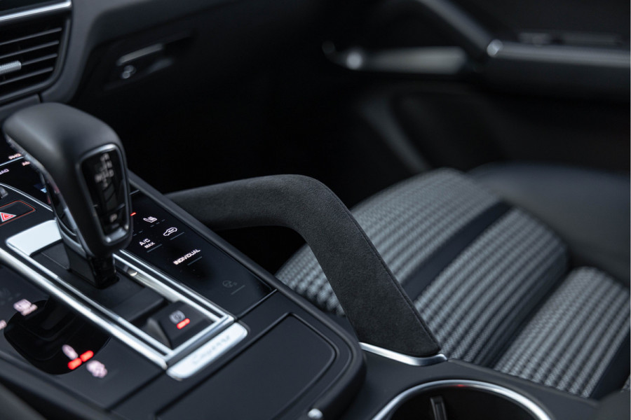 Porsche Cayenne Coupé 4.0 Turbo S E-Hybrid Keramisch Akrapovic PPF Innodrive Lightweight Pack