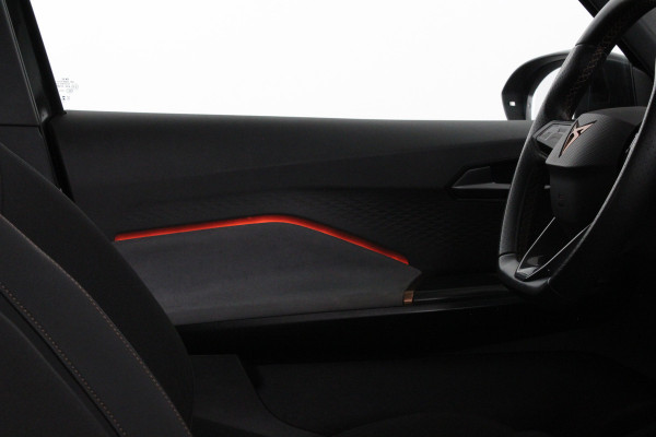 CUPRA Born Business Plus 62 kWh > 360°camera/Stoel en stuur verwarming/Quasar Gray/Keyless... | 3742 |