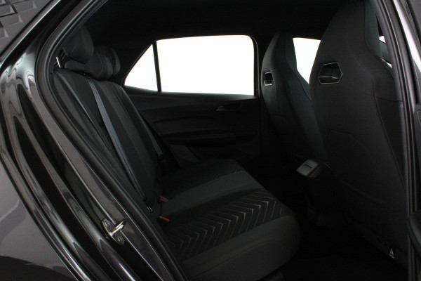 CUPRA Born Business Plus 62 kWh > 360°camera/Stoel en stuur verwarming/Quasar Gray/Keyless... | 3742 |