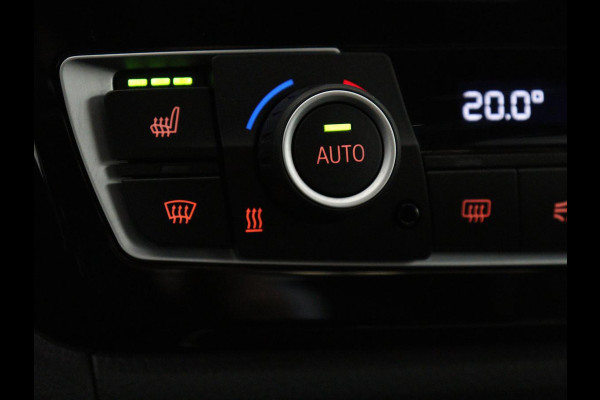 BMW 4 Serie Coupé 418i M Sport | Schuifdak | Leder | Stoelverwarming | 20'' | Sportstoelen | Full LED | Navigatie | Parkeerhulp | Climate control | Cruise control | 74.200km NAP