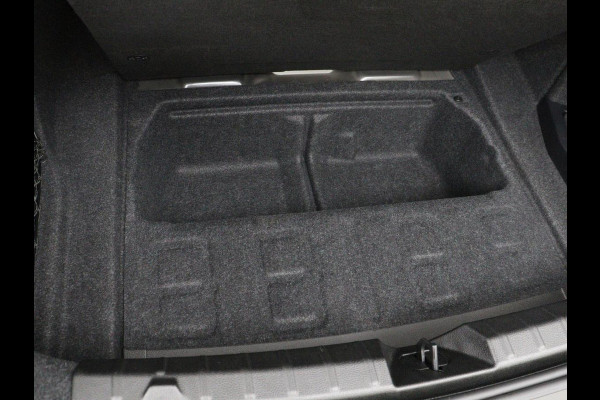 BMW 4 Serie Coupé 418i M Sport | Schuifdak | Leder | Stoelverwarming | 20'' | Sportstoelen | Full LED | Navigatie | Parkeerhulp | Climate control | Cruise control | 74.200km NAP