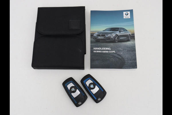 BMW 4 Serie Coupé 418i M Sport | Schuifdak | Leder | Stoelverwarming | 20'' | Sportstoelen | Full LED | Navigatie | Parkeerhulp | Climate control | Cruise control | 74.200km NAP