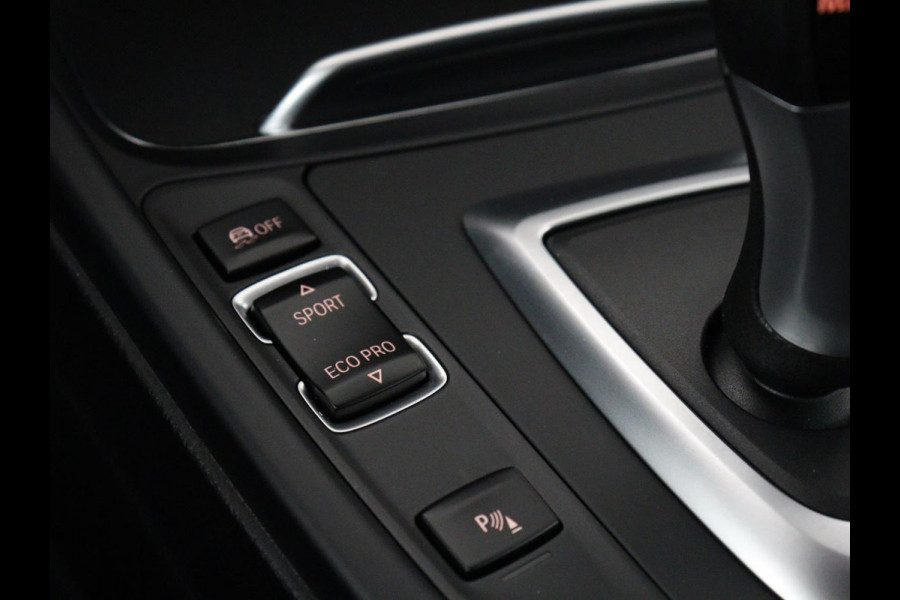 BMW 4 Serie Coupé 418i M Sport | Schuifdak | Leder | Stoelverwarming | 20'' | Sportstoelen | Full LED | Navigatie | Parkeerhulp | Climate control | Cruise control | 74.200km NAP