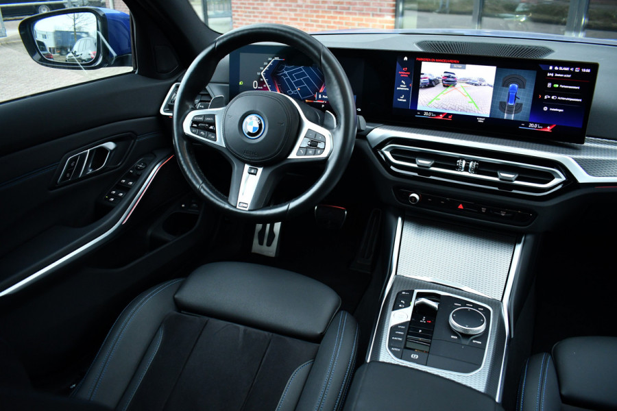 BMW 3 Serie Touring 330e M-Sport Pano ACC Trekhaak HiFi 19inch