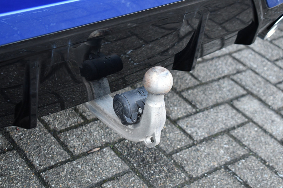 BMW 3 Serie Touring 330e M-Sport Pano ACC Trekhaak HiFi 19inch