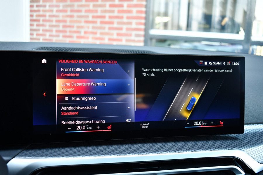 BMW 3 Serie Touring 330e M-Sport Pano ACC Trekhaak HiFi 19inch