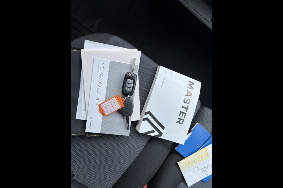 Renault Master T35 2.3 dCi 135 L2H2 Inrichting/Nieuwstaat!