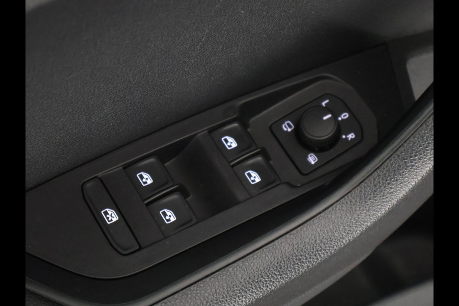 Škoda Karoq 1.5 TSI ACT Sportline Business Automaat | Navigatie | 1e eigenaar | Trekhaak |