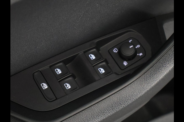 Škoda Karoq 1.5 TSI ACT Sportline Business Automaat | Navigatie | 1e eigenaar | Trekhaak |