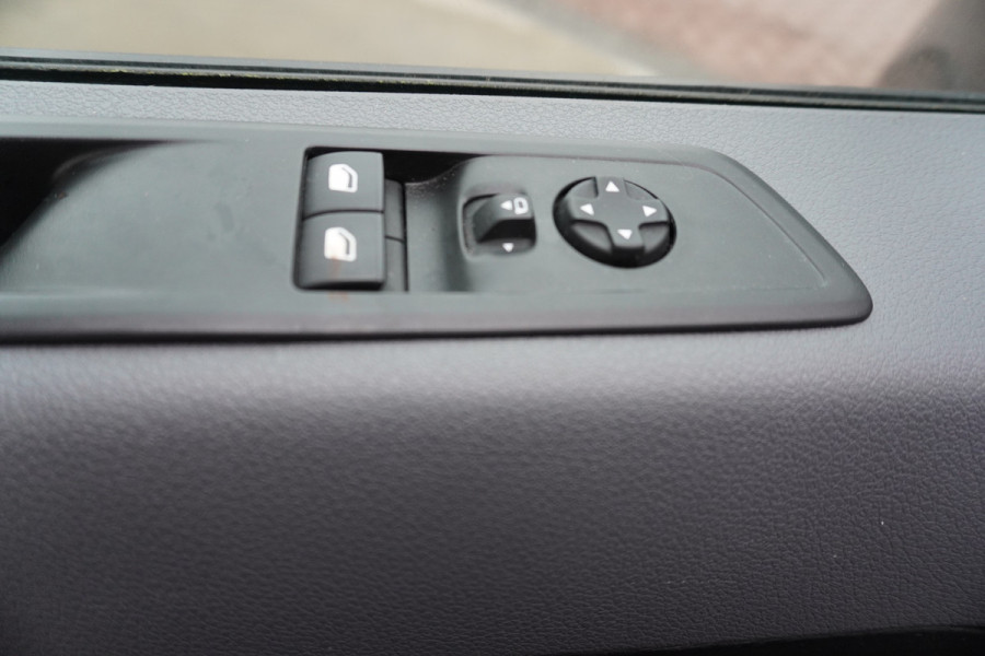 Fiat Scudo 2.0 MultiJet L2H1 145PK SX Schuifdeur links en rechts nr. V170 | Airco | cruise | Navi | Camera | Trekhaak