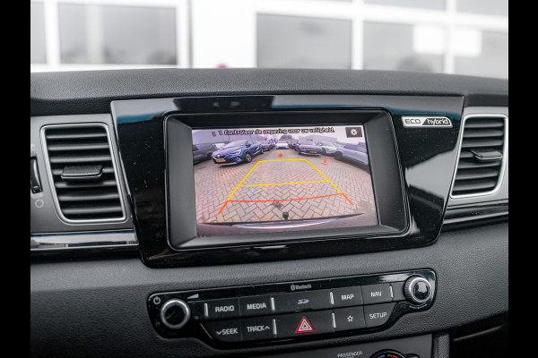 Kia Niro 1.6 GDi Hybrid DynamicLine l Navigatie l Lichtmetalen velgen l 100% onderhouden l