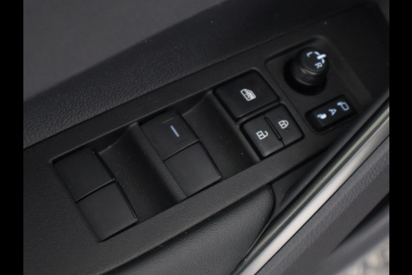 Toyota Corolla Cross Hybrid 140 Dynamic | Stuur-/ & Stoelverwarming | Parkeersensoren | Dodehoek detectie | Elektrische kofferbak