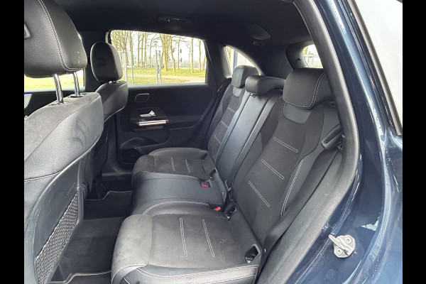 Mercedes-Benz B-Klasse 250e AMG // Distronic // 360 Camera // Memory // Burmester // Headup // Keyless // MultiBeam LED // Augmented Reality