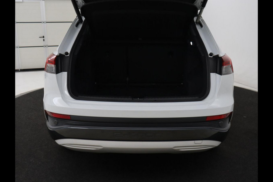 Audi Q4 e-tron 35 Launch edition Advanced Plus 55 kWh | Panoramadak | Stoelverwarming | Adaptive cruise | Matrix LED | Warmtepomp | Navigatie | Carplay | Sportstoelen