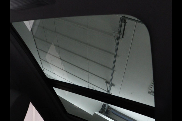 Audi Q4 e-tron 35 Launch edition Advanced Plus 55 kWh | Panoramadak | Stoelverwarming | Adaptive cruise | Matrix LED | Warmtepomp | Navigatie | Carplay | Sportstoelen