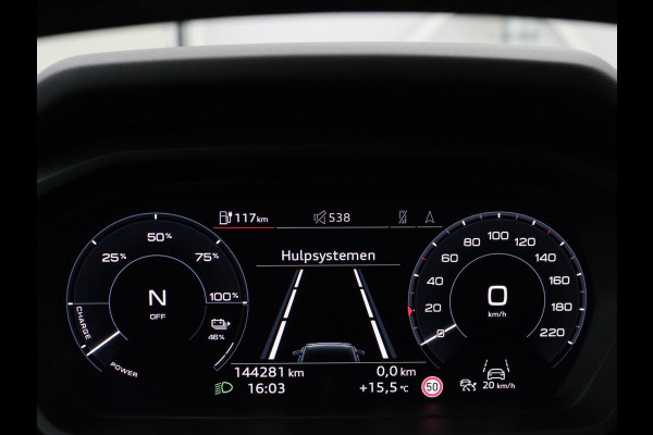Audi Q4 e-tron 35 Launch edition Advanced Plus 55 kWh | Panoramadak | Stoelverwarming | Adaptive cruise | Matrix LED | Warmtepomp | Navigatie | Carplay | Sportstoelen