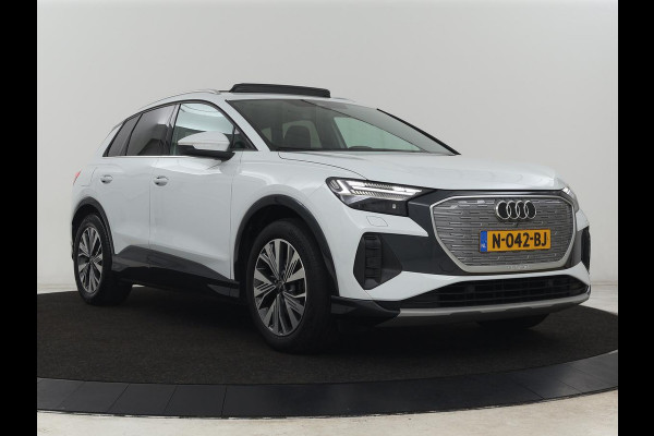 Audi Q4 e-tron 35 Launch edition Advanced Plus 55 kWh | Panoramadak | Stoelverwarming | Adaptive cruise | Matrix LED | Warmtepomp | Navigatie | Carplay | Sportstoelen