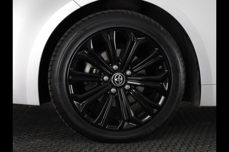 Toyota Corolla Touring Sports 1.8 Hybrid First Edition | Apple Carplay & AndroidAUTO | 1e eigenaar | Camera |