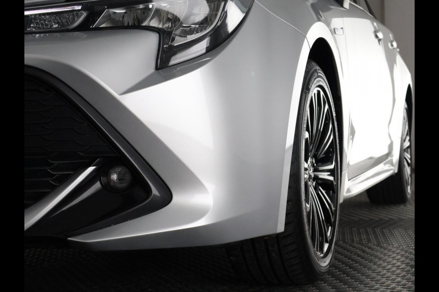 Toyota Corolla Touring Sports 1.8 Hybrid First Edition | Apple Carplay & AndroidAUTO | 1e eigenaar | Camera |