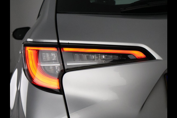 Toyota Corolla Touring Sports 1.8 Hybrid First Edition | Apple Carplay & AndroidAUTO | 1e eigenaar | Camera |