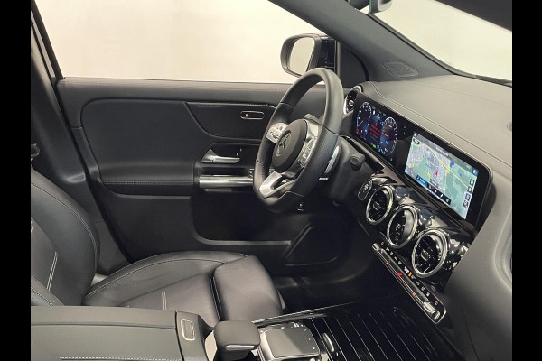 Mercedes-Benz GLA 250 e AMG Line PHEV Automaat | Panorama dak | 360 Camera | Adaptieve Led | Leder Interieur | elektrische Achterklep | Carplay/Android Auto | Navigatie