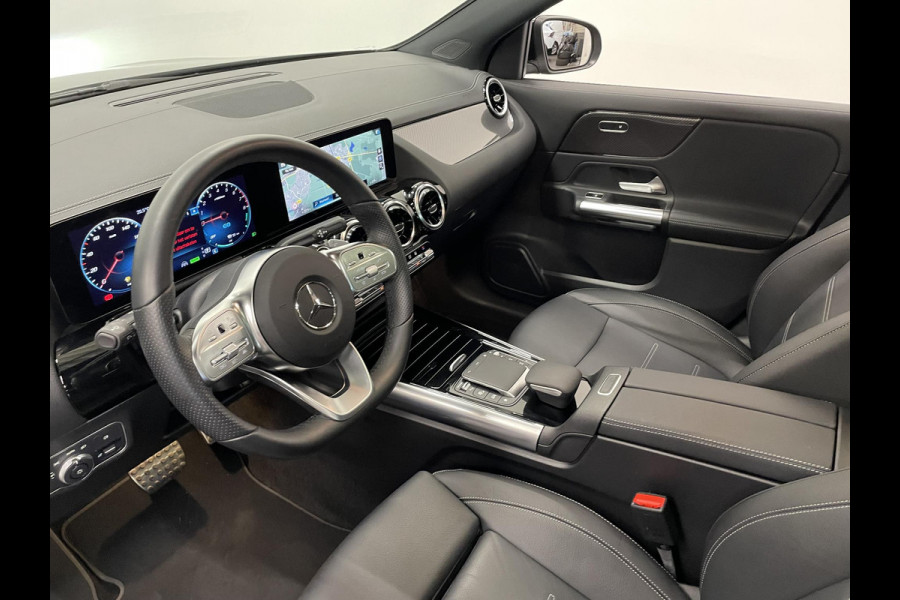 Mercedes-Benz GLA 250 e AMG Line PHEV Automaat | Panorama dak | 360 Camera | Adaptieve Led | Leder Interieur | elektrische Achterklep | Carplay/Android Auto | Navigatie