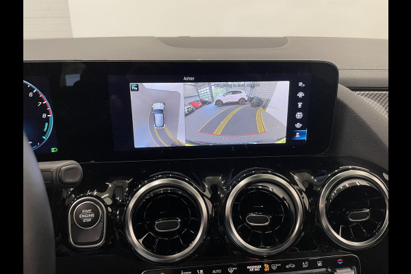 Mercedes-Benz GLA 250 e AMG Line PHEV Automaat | Panorama dak | 360 Camera | Adaptieve Led | Leder Interieur | elektrische Achterklep | Carplay/Android Auto | Navigatie
