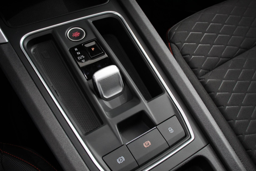 Seat Leon ST 1.5 TSI 150pk Automaat ST FR Navigatie Adaptive Cruise Control Lane Assist Stoel/Stuurverwarming Keyless Go