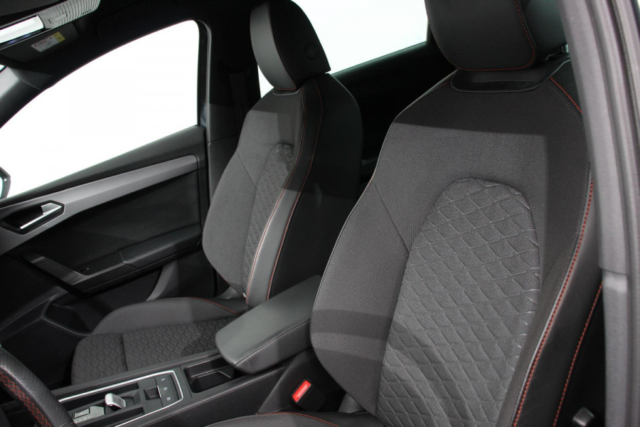Seat Leon ST 1.5 TSI 150pk Automaat ST FR Navigatie Adaptive Cruise Control Lane Assist Stoel/Stuurverwarming Keyless Go
