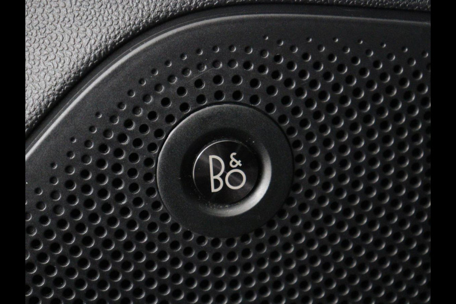 Ford Fiesta 1.0 EcoBoost ST-Line X | Adaptive cruise | Camera | Carplay | Navigatie | B&O Sound | Climate control | Bluetooth | Side Assist | Parkeerhulp