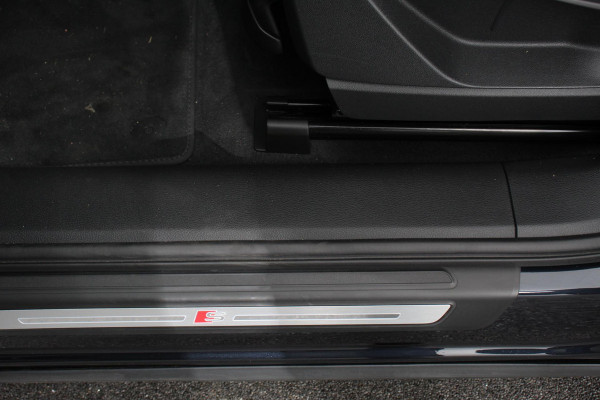 Audi Q5 50 TFSI e quattro Pro Line S-Line Plugin Hybrid | Navigatie | Climate Control | Led | Parkeer sensoren V+A | Stoelverwarming | Virtual Cockpit | Extra Getint Glas