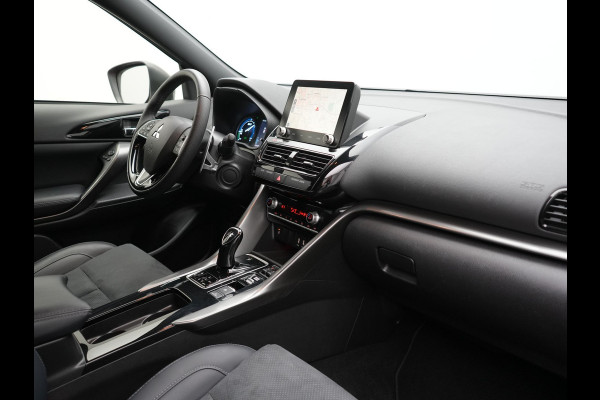 Mitsubishi Eclipse Cross 2.4 Black Edition Plug In Hybrid 188pk Dealer O.H. PHEV | Trekhaak | Adaptive Cruise | 360 Camera | Alcantara Sportstoelen & Stuur Verwarmd | Keyless | Blis | Navigatie Via TomTom | Apple Carplay | DAB |