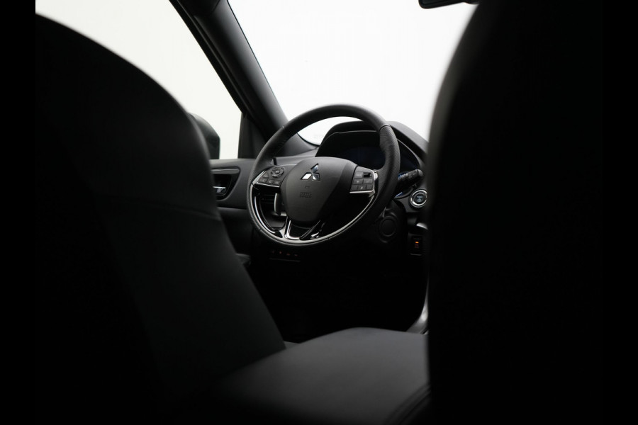 Mitsubishi Eclipse Cross 2.4 Black Edition Plug In Hybrid 188pk Dealer O.H. PHEV | Trekhaak | Adaptive Cruise | 360 Camera | Alcantara Sportstoelen & Stuur Verwarmd | Keyless | Blis | Navigatie Via TomTom | Apple Carplay | DAB |
