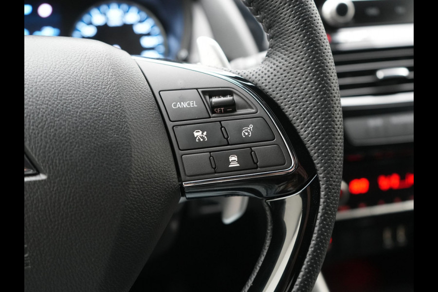 Mitsubishi Eclipse Cross 2.4 Black Edition Plug In Hybrid 188pk Dealer O.H. PHEV | Trekhaak | Adaptive Cruise | 360 Camera | Alcantara Sportstoelen & Stuur Verwarmd | Keyless | Blis | Navigatie Via TomTom | Apple Carplay | DAB |