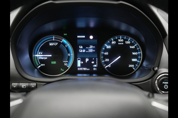 Mitsubishi Eclipse Cross 2.4 Black Edition Plug In Hybrid 188pk Dealer O.H. PHEV | Trekhaak | Adaptive Cruise | 360 Camera | Alcantara Sportstoelen & Stuur Verwarmd | Keyless | Blis | Navigatie Via TomTom | Apple Carplay | DAB |