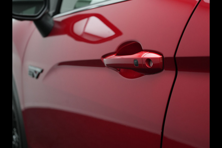 Mitsubishi Eclipse Cross 2.4 Black Edition Plug In Hybrid 188pk Dealer O.H. PHEV | Trekhaak | Adaptive Cruise | 360 Camera | Alcantara Sportstoelen & Stuur Verwarmd | Keyless | Blis | Navigatie Via TomTom | Apple Carplay | DAB |