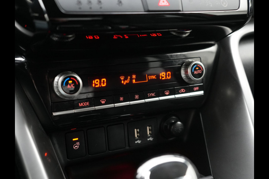 Mitsubishi Eclipse Cross 2.4 Black Edition Plug In Hybrid 188pk Dealer O.H. PHEV | Trekhaak | Adaptive Cruise | 360 Camera | Alcantara Sportstoelen & Stuur Verwarmd | Keyless | Blis | Navigatie Via TomTom | Apple Carplay | DAB |