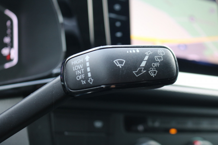 Volkswagen Transporter 2.0 TDI L2 H1 Bulli DC Automaat