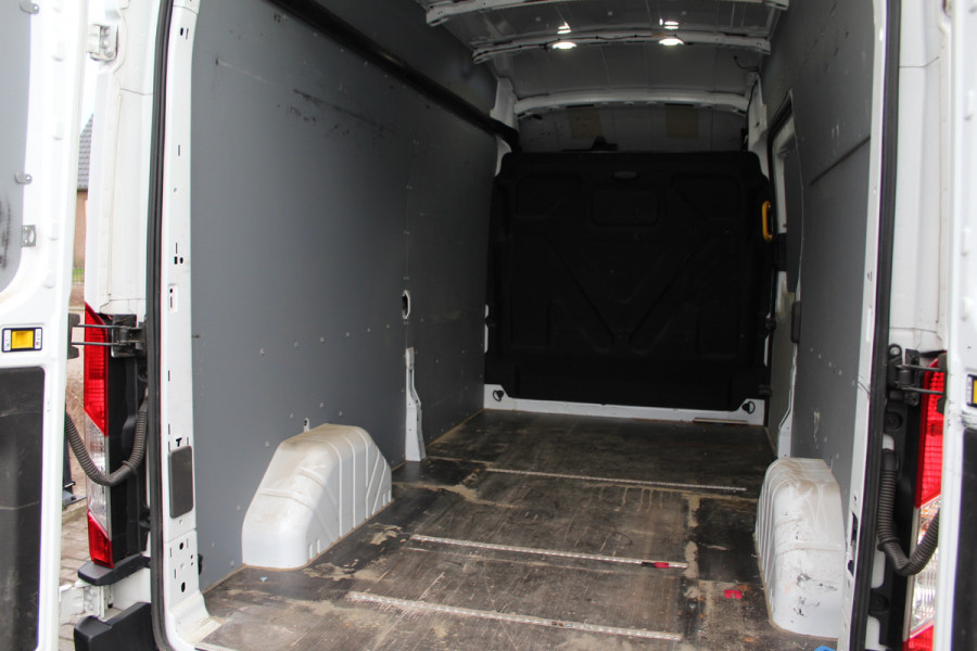 Ford Transit 350 2.0 TDCI 130PK E6 L3H3 Automaat Trend ✓ airco ✓ navigatie ✓ camera