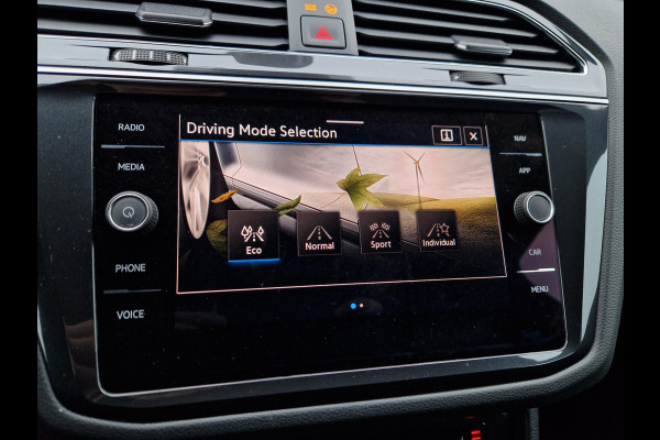 Volkswagen Tiguan 1.5 TSI DSG R-Line /Pano