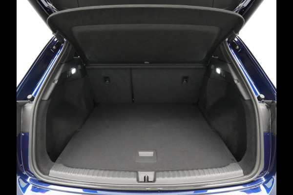 Audi Q4 e-tron 50 quattro S Line edition 77 kWh 300pk Navigatie Camera Acc Stoelverwarming Demo Roel
