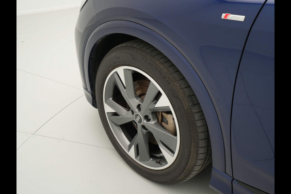 Audi Q4 e-tron 50 quattro S Line edition 77 kWh 300pk Navigatie Camera Acc Stoelverwarming Demo Roel