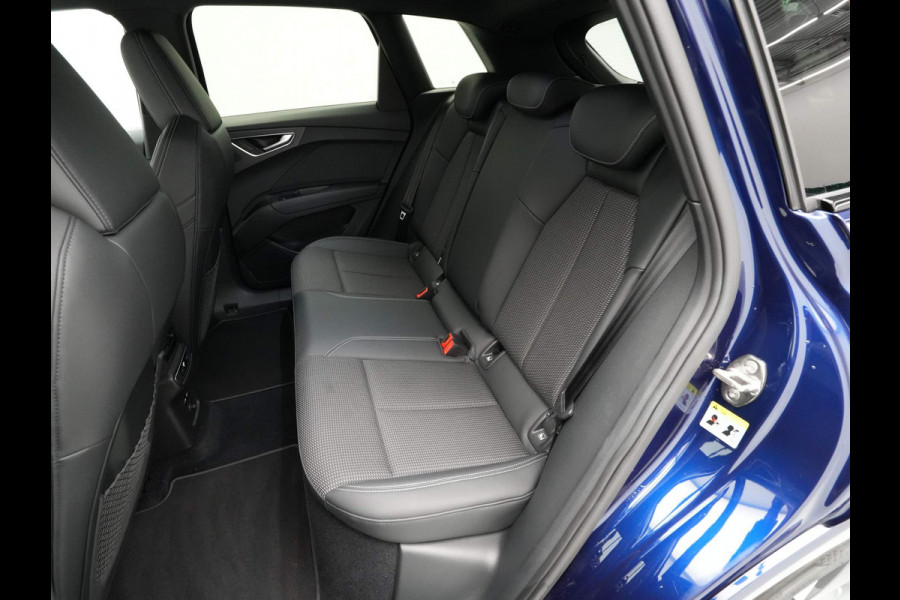 Audi Q4 e-tron 50 quattro S Line edition 77 kWh 300pk Navigatie Camera Acc Stoelverwarming Demo Roel
