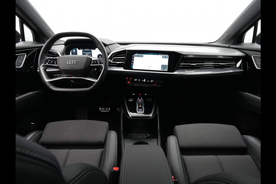 Audi Q4 e-tron 50 quattro S Line edition 77 kWh 300pk Navigatie Camera Acc Stoelverwarming Demo Roel