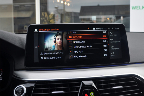 BMW 5 Serie Touring 518d High Executive M-Sport Edition | 20 inch | Panoramadak | Comfortstoelen